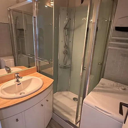 Studio 2 Cabines Climat. 1Er Etage Plage Parking *