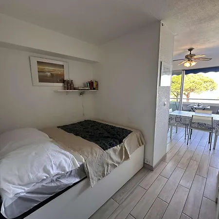 Studio 2 Cabines Climat. 1Er Etage Plage Parking Appartement *