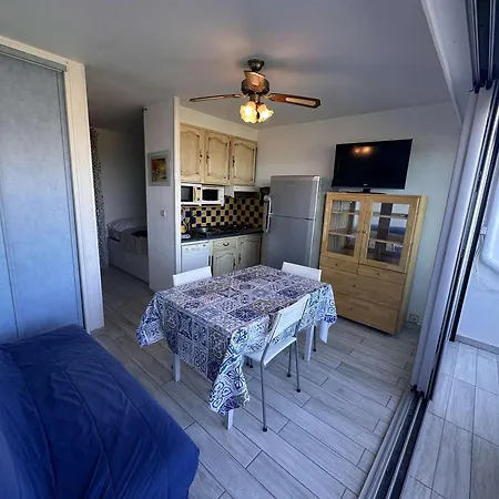 Studio 2 Cabines Climat. 1Er Etage Plage Parking